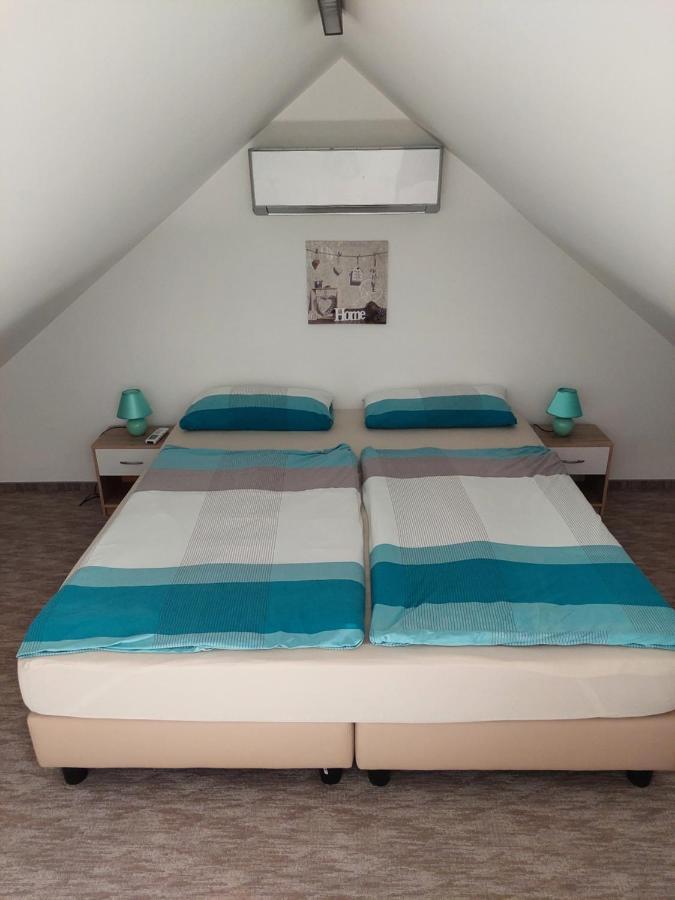 Pol-Lak Appartement Szolosgyorok Buitenkant foto