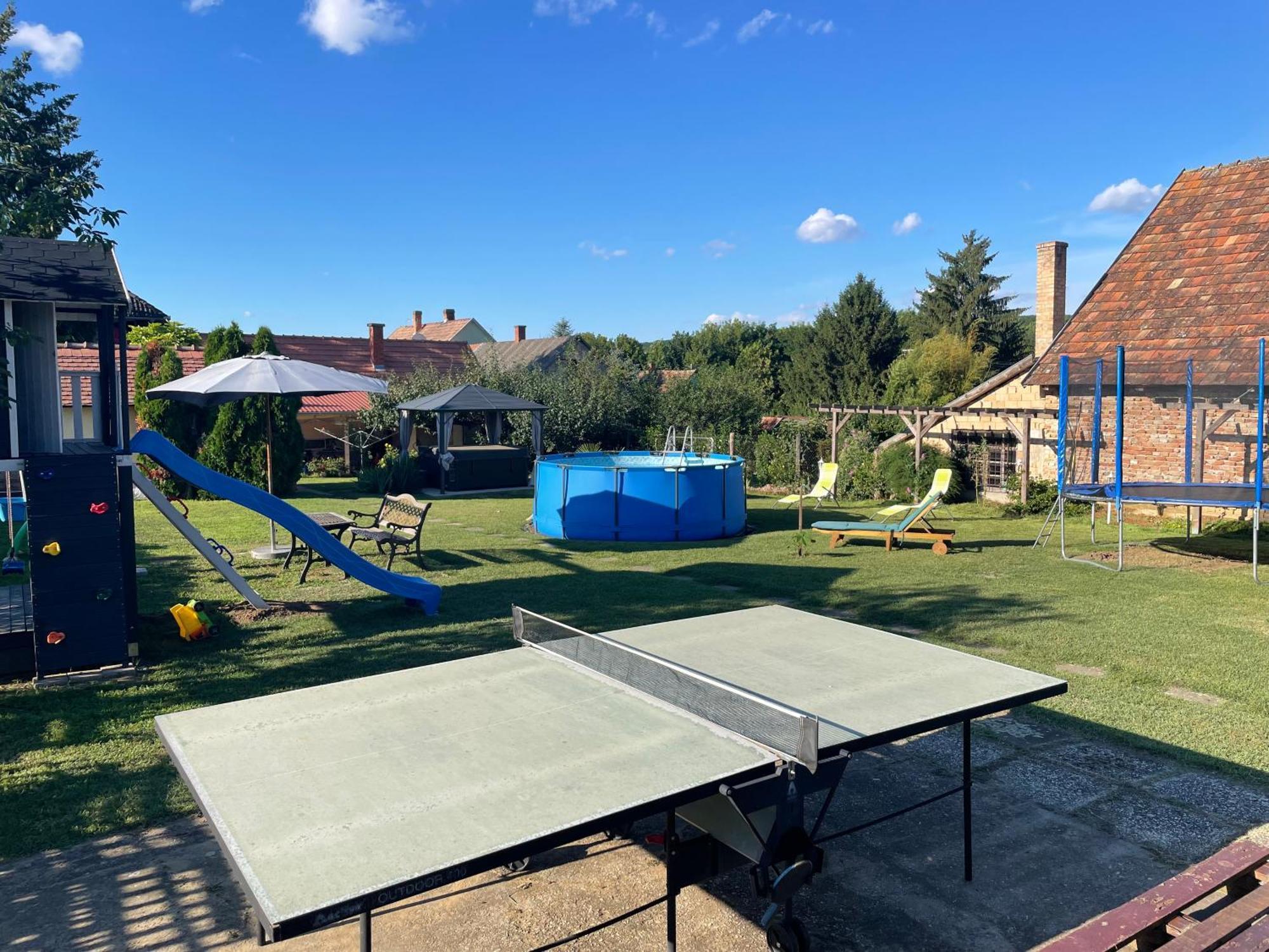 Pol-Lak Appartement Szolosgyorok Buitenkant foto